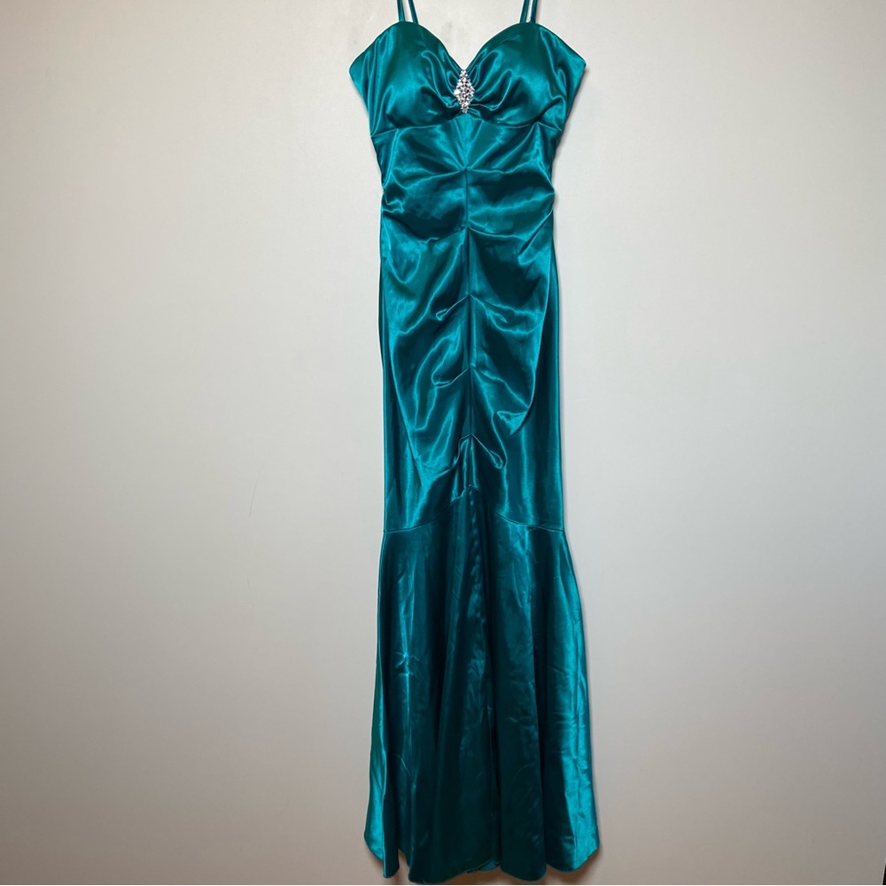 Camille La Vie Satin Gown Size 6 in Teal